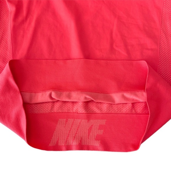 NIKE Dri-Fit Turtleneck Knit Infinity Coverup Training Shirt In Shocking Pink - Picture 7 of 9